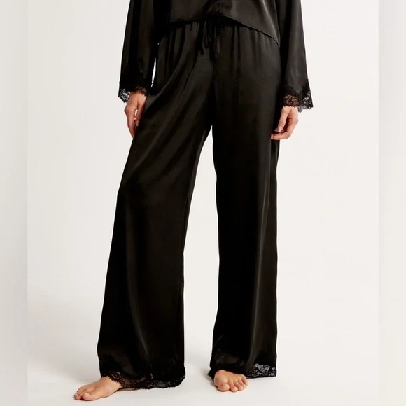 Abercrombie & Fitch Women’s Lace and Satin Sleep Pant. Size Medium. - Picture 2 of 7